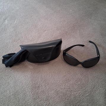 Ralph Lauren zonnebril
RL 8049 5001/87

 beschikbaar voor biedingen