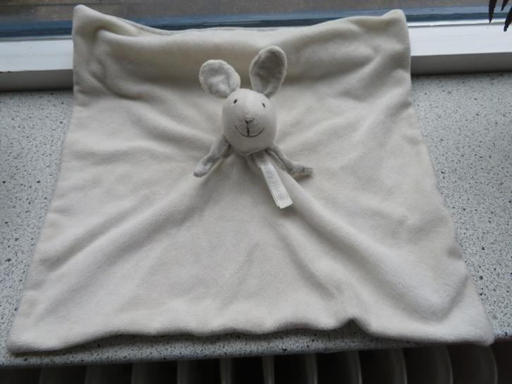Knuffeldoek muis / konijn merk Happy Horse wit grijs velours, Kinderen en Baby's, Speelgoed | Knuffels en Pluche, Zo goed als nieuw