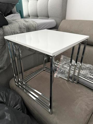Set van 3 bijzettafels  beschikbaar voor biedingen