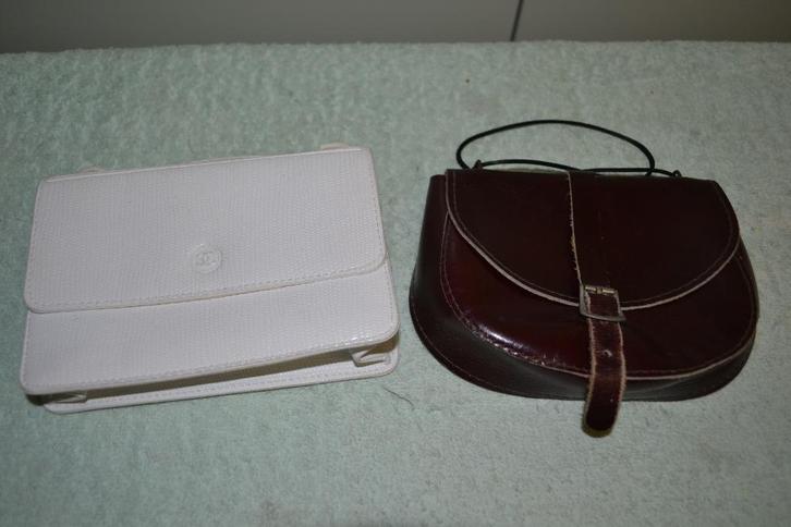 2 Mooie oude leren poppen tasjes NR 6193, Verzamelen, Poppen, Zo goed als nieuw, Accessoires, Verzenden