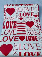 Vliesbehang Love rood €5 per rol, Ophalen of Verzenden, 25 tot 50 m², Rood
