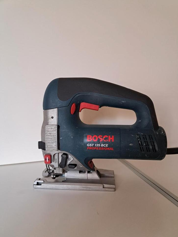 Bosch GST 135 Decoupeerzaag., Doe-het-zelf en Verbouw, Gereedschap | Zaagmachines, Gebruikt, Decoupeerzaag, 600 tot 1200 watt