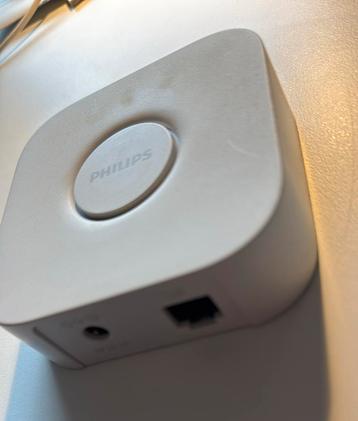 Philips hue Bridge 2.1, 3 hue Lampen & 2 x hue Schakelaars beschikbaar voor biedingen