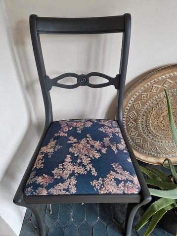 Stoel. beschikbaar voor biedingen