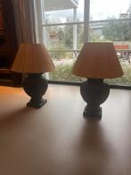 Twee schemerlampen, met beige, zijden kappen., Ophalen, Zo goed als nieuw, Overige materialen, 50 tot 75 cm