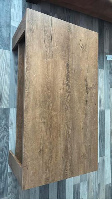 Mooie Houten Tafel 110cm x 60cm (hoogte 45cm beschikbaar voor biedingen