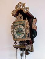 FRIESE STOELKLOK, Ophalen