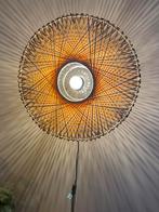 Leuke rotan wandlamp, Huis en Inrichting, Lampen | Wandlampen, Ophalen, Zo goed als nieuw