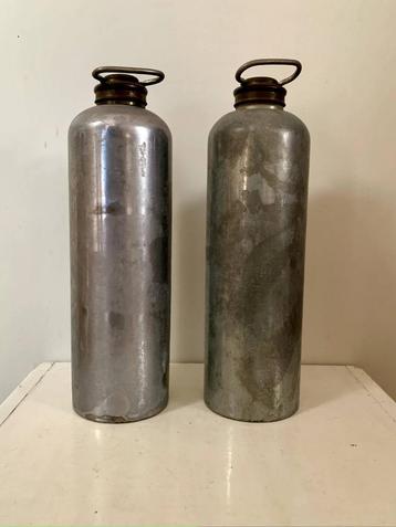 warm water kruiken, metaal, vintage beschikbaar voor biedingen