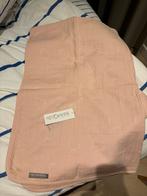 Nieuwe roze ledikant deken Mats & Merthe met hartjes, Ophalen of Verzenden, Nieuw, 70 tot 85 cm, Deken