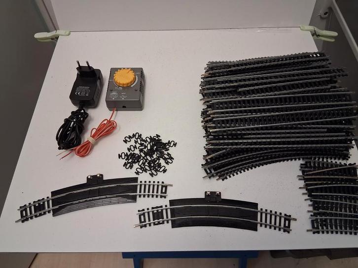 Groot kavel rails en meer van Mehano bijna nieuwstaat, Hobby en Vrije tijd, Modeltreinen | H0, Zo goed als nieuw, Rails, Gelijkstroom