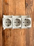 Hager SNS016 Stopcontacten DIN-rail - Nieuw, Ophalen of Verzenden, Nieuw, Stopcontact
