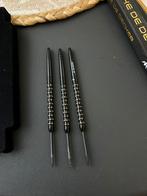 New launch Mike de decker black & gold mission darts 22G, Ophalen, Zo goed als nieuw, Pijlen