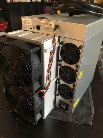 Antminer S21 200th (1 defect hashboard zie omschrijving) beschikbaar voor biedingen