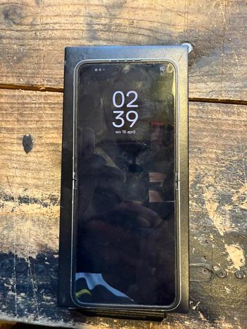 Te koop Samsung galaxy flip 6 512 gb blauw met defect  beschikbaar voor biedingen