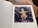 Erwin Olaf - Mind Of Their Own - Gesigneerd!, Ophalen of Verzenden, Zo goed als nieuw, Fotografen