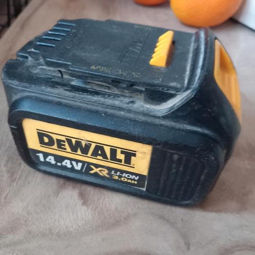 Accu deWalt 14,4V 3.0 AH, Doe-het-zelf en Verbouw, Gereedschap | Machine-onderdelen en Toebehoren, Gebruikt, Ophalen of Verzenden