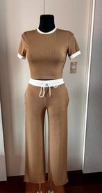 2 delige set maat t/m M, Kleding | Dames, Huispakken, Maat 38/40 (M), Beige, Nieuw, Ophalen of Verzenden