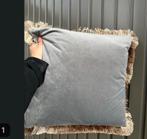 Grijze kussens met gouden franjes - 4 stuks, Ophalen of Verzenden, Nieuw, Grijs, Vierkant