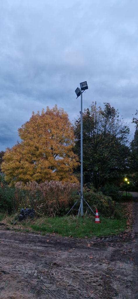 Lichtmast met bouwlampen, Doe-het-zelf en Verbouw, Bouwverlichting, Gebruikt, Lamp met armatuur, 500 watt of meer, Met statief