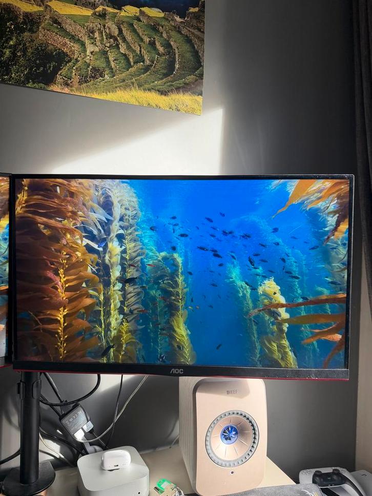 Twee AOC 27" 144Hz 1440p Monitoren + Arm, Computers en Software, Monitoren, Gebruikt, 101 t/m 150 Hz, DisplayPort, Gaming, In hoogte verstelbaar