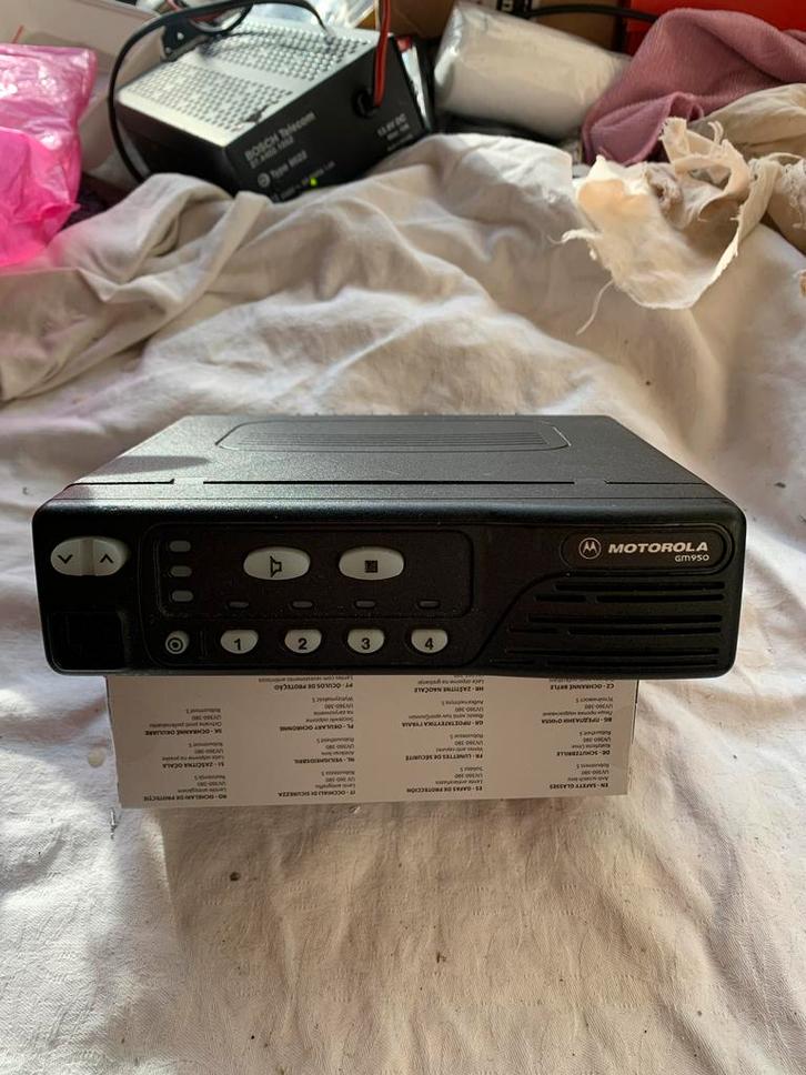 Motorola GM950 UHF mobilofoon - 403-470 MHz, 25W, Telecommunicatie, Zenders en Ontvangers, Gebruikt, Ophalen of Verzenden