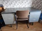 Gratis af te halen: Vintage stalen bureau, met laden/hangmap, Huis en Inrichting, Bureaus, Gebruikt, Ophalen, Bureau