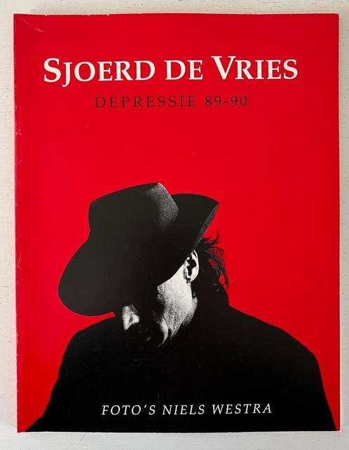 Sjoerd de Vries - depressie 89-90 - foto's Niels Westra, Boeken, Kunst en Cultuur | Fotografie en Design, Zo goed als nieuw, Fotografen