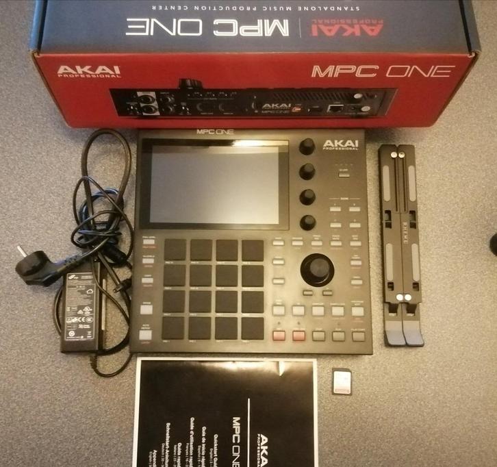 AKAI MPC ONE, Muziek en Instrumenten, Drumcomputers, Zo goed als nieuw, Overige merken, Ophalen