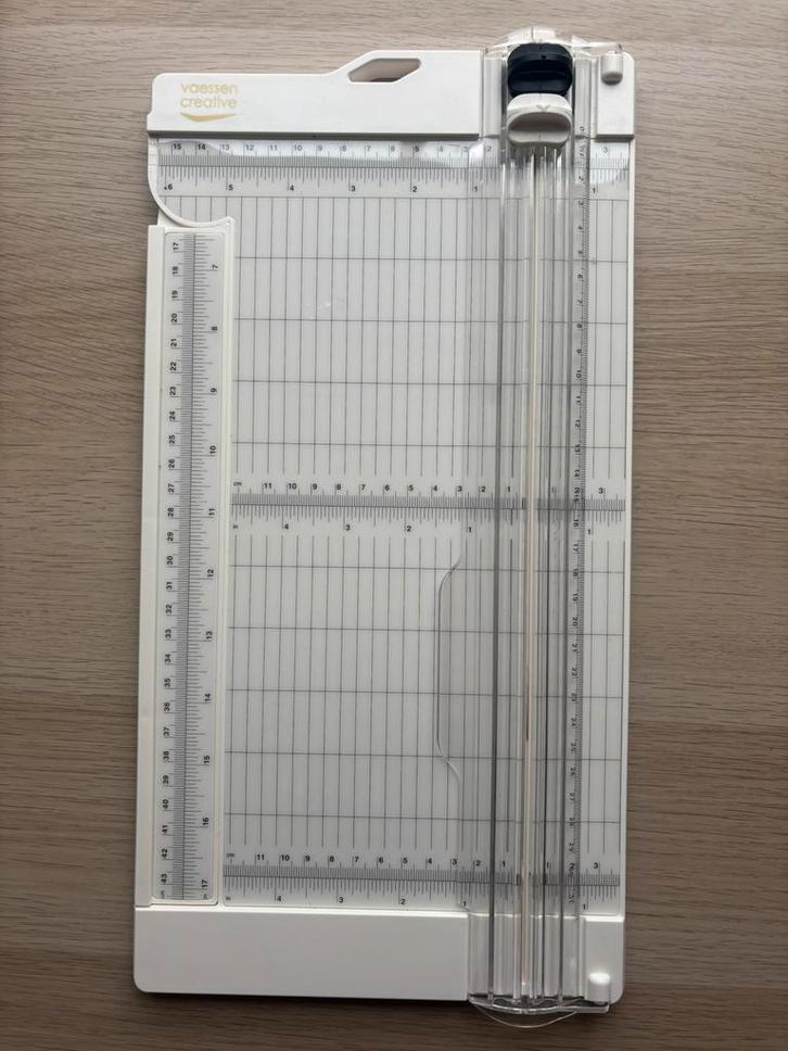 Vaessen Creative Papiersnijder + Gratis fotopapier HP, Hobby en Vrije tijd, Knutselen, Zo goed als nieuw, Gereedschap of Toebehoren