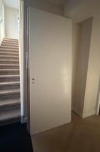 2x nieuwe Svedex opdekdeur rechtsdraaiend 93x231,5 - RAL9016, Ophalen, 80 tot 100 cm, 215 cm of meer, Binnendeur