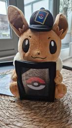 Eevee Display Stand Plush - Pokemon Center Japan, Hobby en Vrije tijd, Verzamelkaartspellen | Pokémon, Ophalen of Verzenden, Nieuw