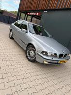 BMW 5-Serie 4.4 I 540 AUT 1998 Grijs, Auto's, BMW, Automaat, Achterwielaandrijving, 1610 kg, 2000 kg
