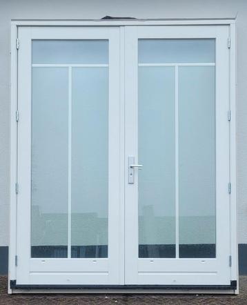 Mooie hardhouten openslaande tuindeuren inclusief kozijn!

 beschikbaar voor biedingen