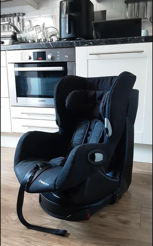 Set van 2 stuks Maxi cosi Axiss rood en zwart 120,-, Kinderen en Baby's, Autostoeltjes, Maxi-Cosi, Ophalen