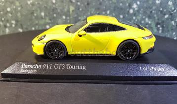 Porsche 911 GT3 Touring 2021 gelb 1/43 Minichamps Mi079 beschikbaar voor biedingen