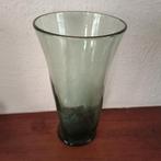 Groene Glazen Vaas - 22 cm Hoog, Gebruikt, Ophalen of Verzenden, Glas, Minder dan 50 cm