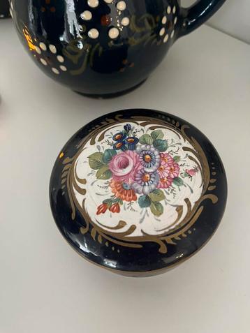 Kobalt rond vintage porselein dekseldoosje floral beschikbaar voor biedingen