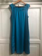 Cyaanblauwe zomerjurk van Nitya met borduursels., Kleding | Dames, Maat 38/40 (M), Zo goed als nieuw, NITYA, Onder de knie