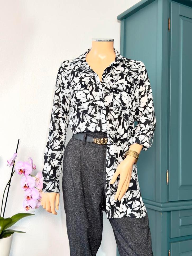 Lange blouse maat L - zwart - wit - bladeren, Kleding | Dames, Blouses en Tunieken, Zo goed als nieuw, Maat 38/40 (M), Zwart, Ophalen of Verzenden