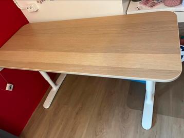 Ikea Bekant bureau 140x 60 cm - afbeelding 1