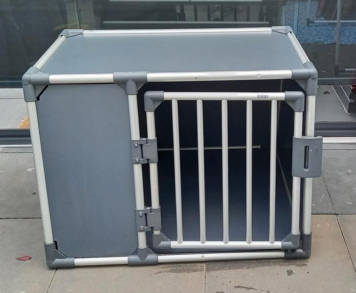 Mooie stevige ( auto ) Honden Bench Vervoerbox Trixie, Dieren en Toebehoren, Hondenhokken, Zo goed als nieuw, 65 tot 100 cm, 75 tot 110 cm