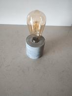 Lamp op batterijen., Led-lamp, Minder dan 30 watt, Zo goed als nieuw, E27 (groot)