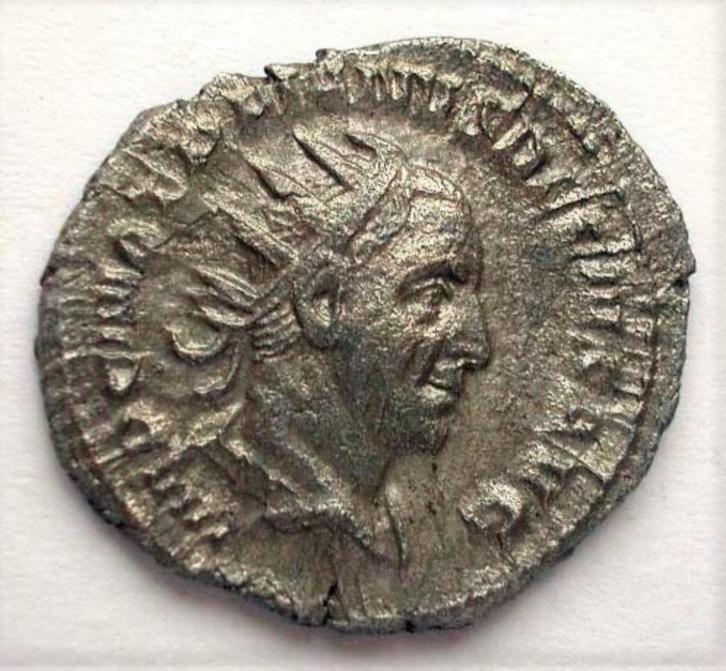 Zilveren romeinse munt Trajanus Decius, Postzegels en Munten, Munten | Europa | Niet-Euromunten, Losse munt, Italië, Zilver, Ophalen of Verzenden