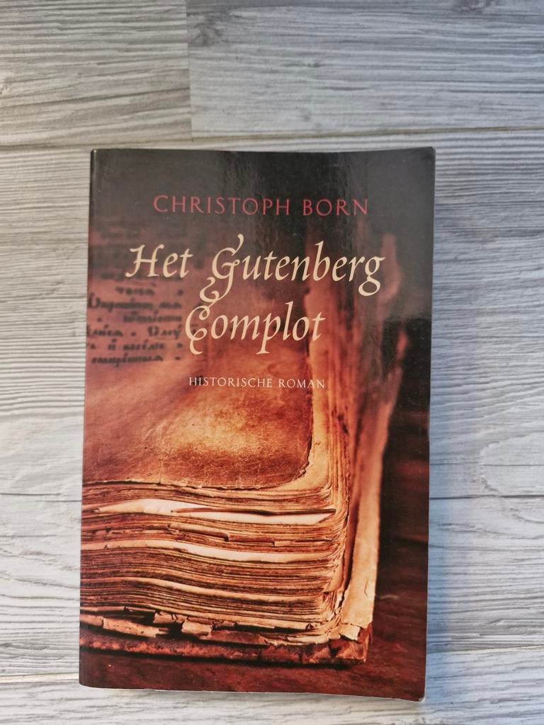 Het Gutenberg Complot - Christoph Born, Ophalen of Verzenden, Zo goed als nieuw, Christoph Born