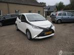 Toyota Aygo 1.0 VVT-i x-NOW Airco NAP (bj 2015), Wit, Handgeschakeld, Toyota, 998 cc