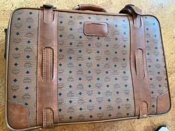 Vintage koffer mcm beschikbaar voor biedingen