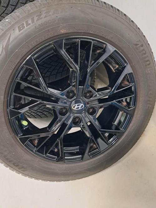 Winterbanden met siervelg hyundai tucson, Auto-onderdelen, Banden en Velgen, Banden en Velgen, Winterbanden, 16 inch, 215 mm, Gebruikt