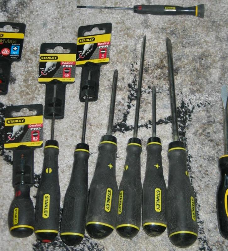 17 stuks stanley nieuwe schroevendraaiers, Doe-het-zelf en Verbouw, Gereedschap | Handgereedschap, Nieuw, Ophalen