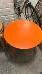 Oranje bijzet tafeltje, Minder dan 55 cm, Gebruikt, Hout, Ophalen
